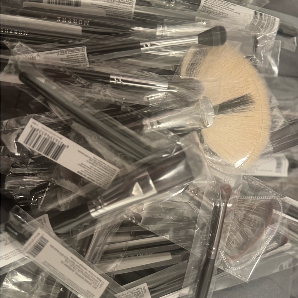 MORPHE 3-PIECE SURPRISE BRUSH SET